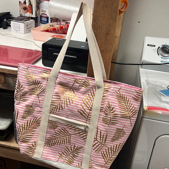 Handbags - Pink beach bag and sunscreen pouches